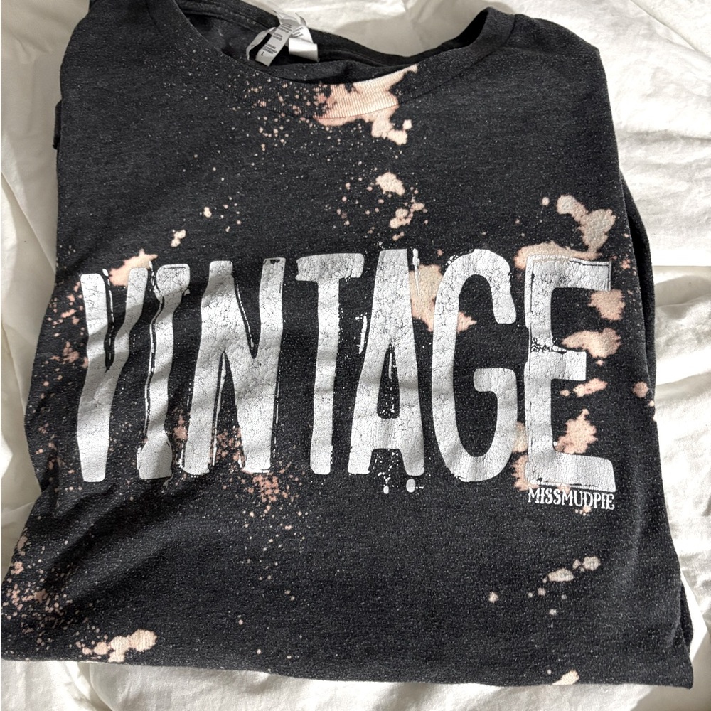 Boutique Bella Vintage missmudpie Size large shirt